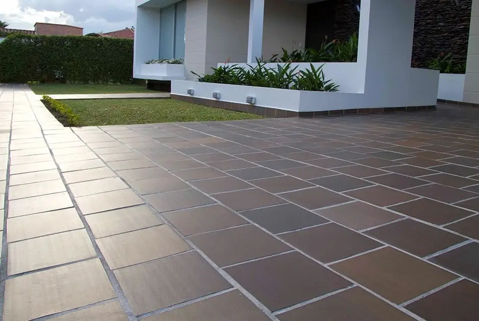 TABLETA 30X30 TABACO LINEA EXCLUSIVA