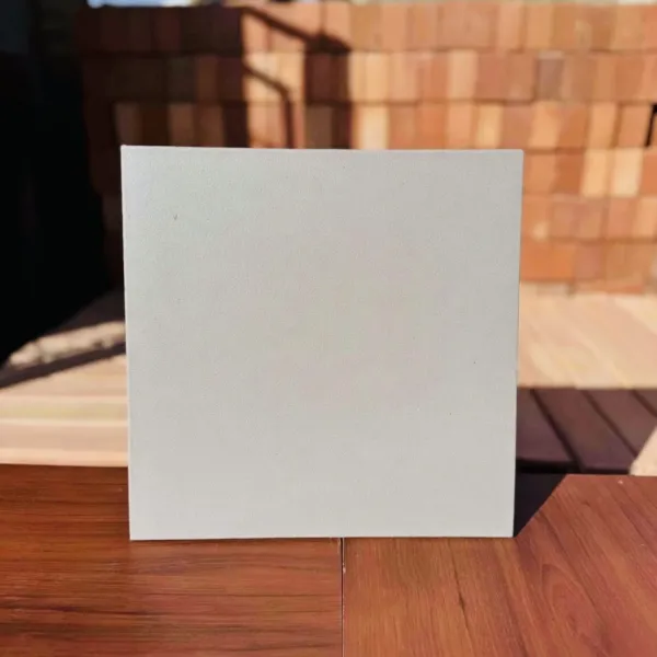 TABLETA GRIS GRIP 30X30