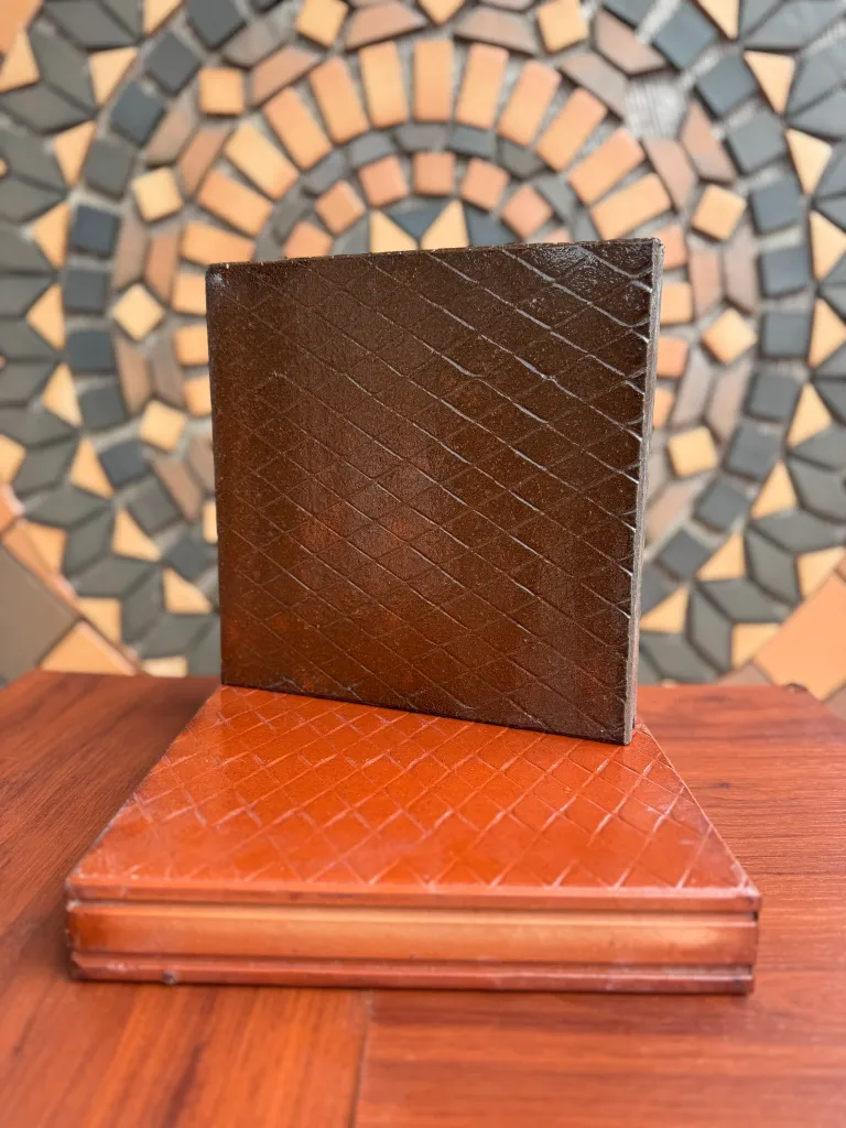 TABLON GRAFILADO
